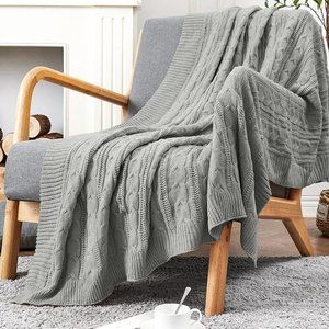Light Grey Knit Cable Knit Weave Pattern Decorative Sweater Accent Bed Blanket